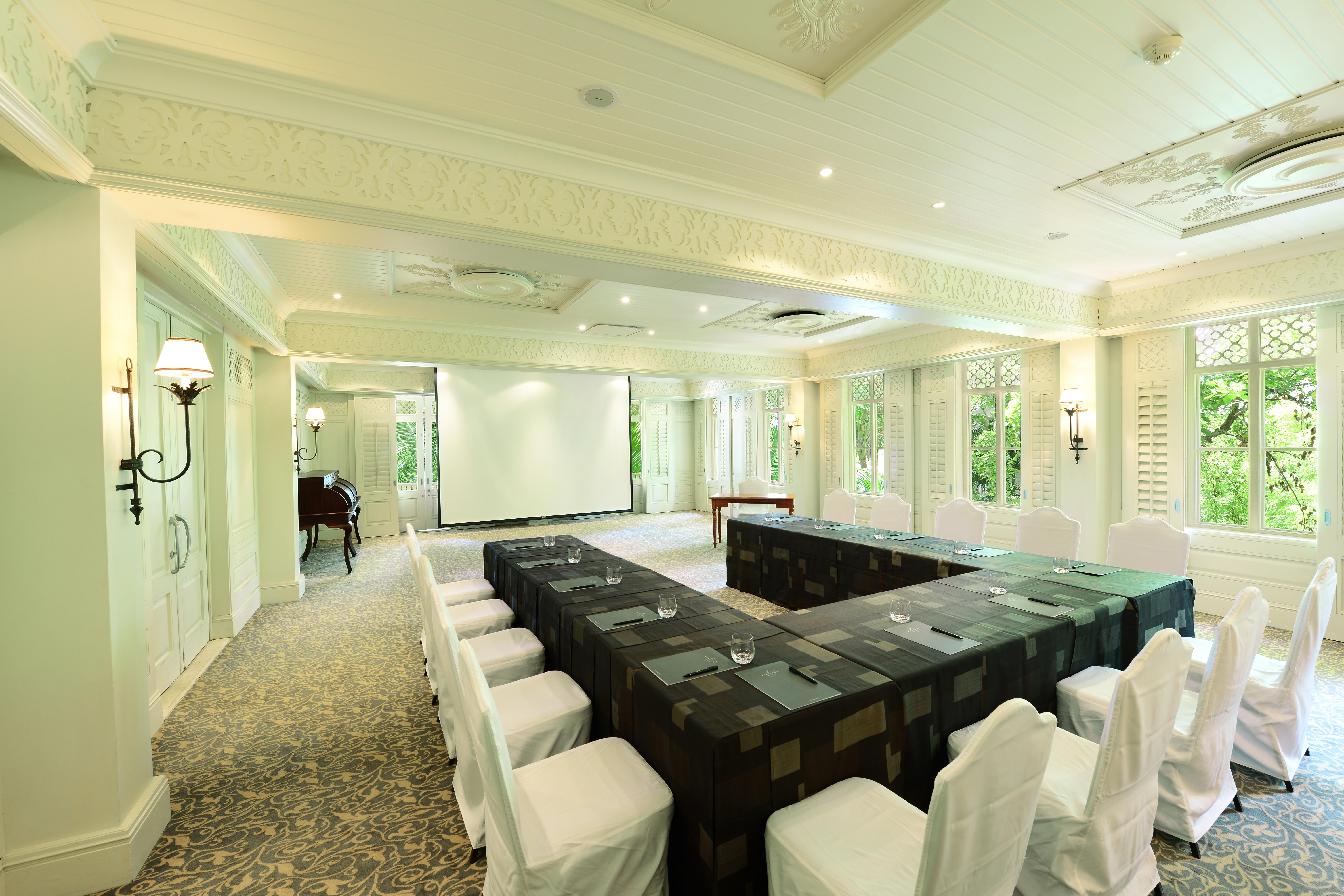 Heritage Le Telfair Golf&Wellness Resort Bel Ombre Exterior foto The meeting room