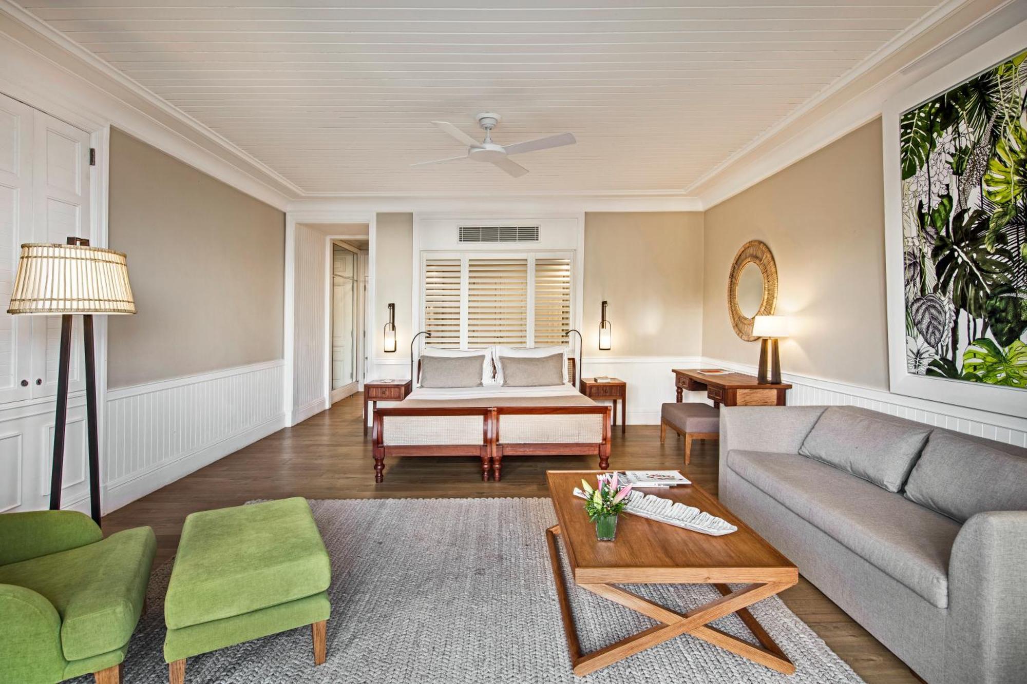 Heritage Le Telfair Golf&Wellness Resort Bel Ombre Exterior foto A suite at the hotel